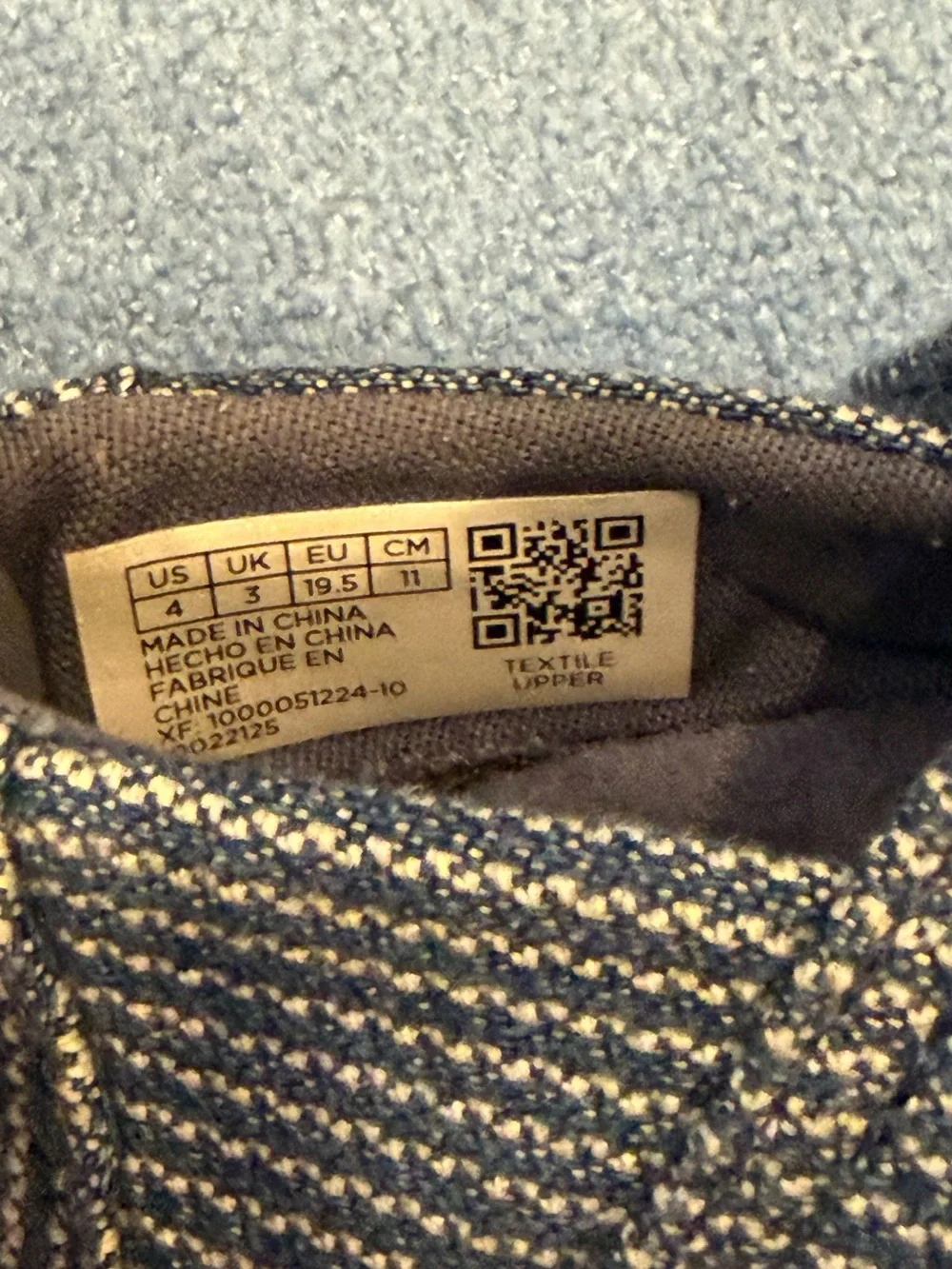 Toms Kids Slip-On Shoes in Navy and Cream Woven Stripe